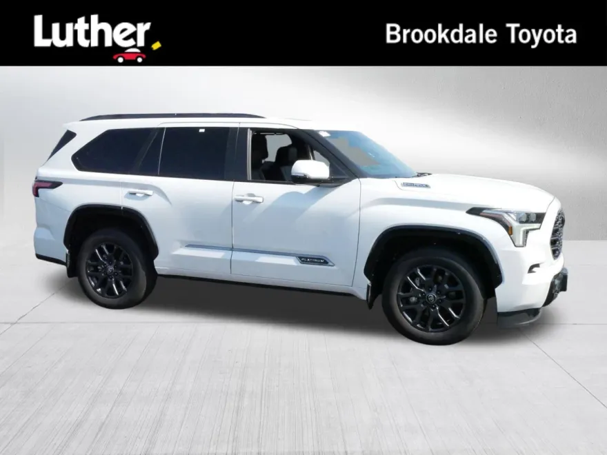 2025 Toyota Sequoia Platinum photo 1