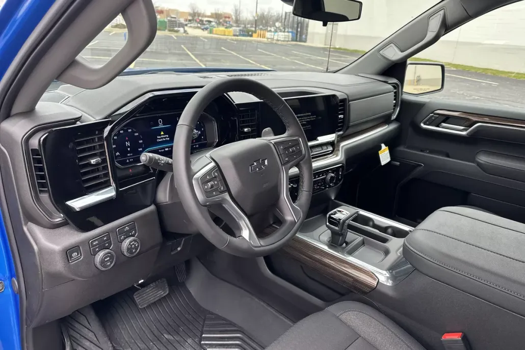 2025 Chevrolet Silverado 1500 RST photo 1