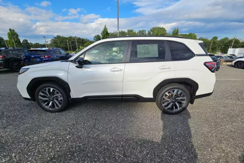 2025 Subaru Forester Touring photo 2