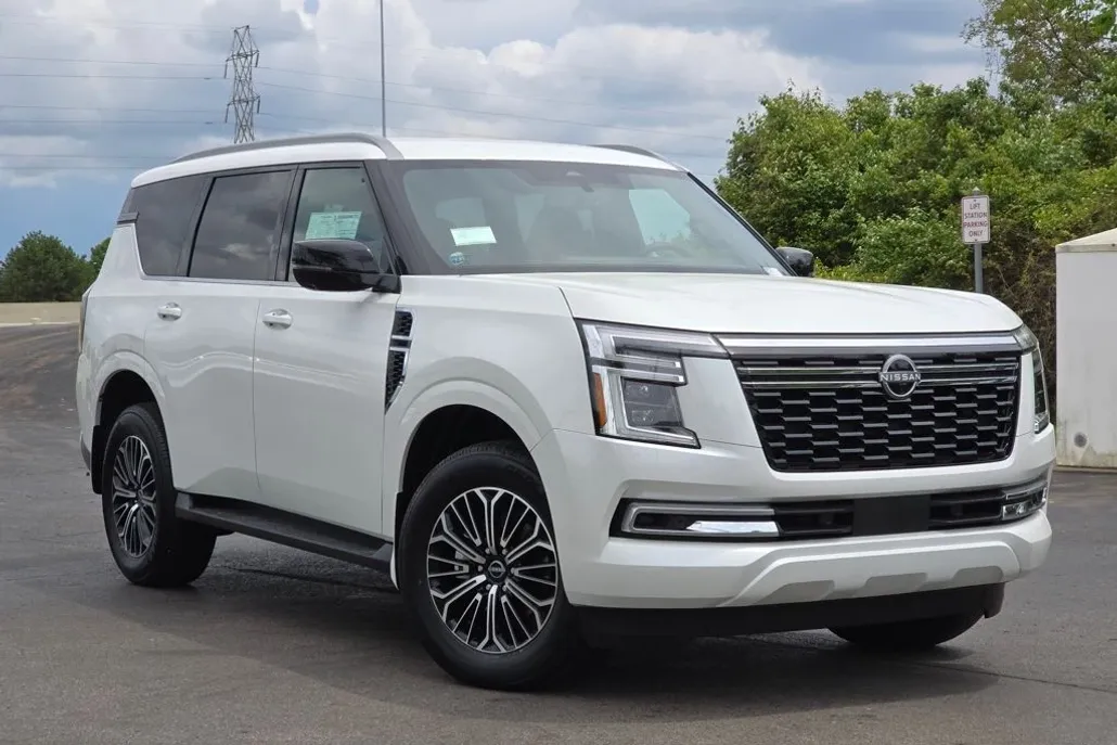 2025 Nissan Armada SL photo 1