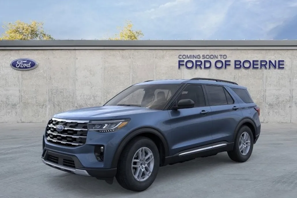 2025 Ford Explorer photo 1