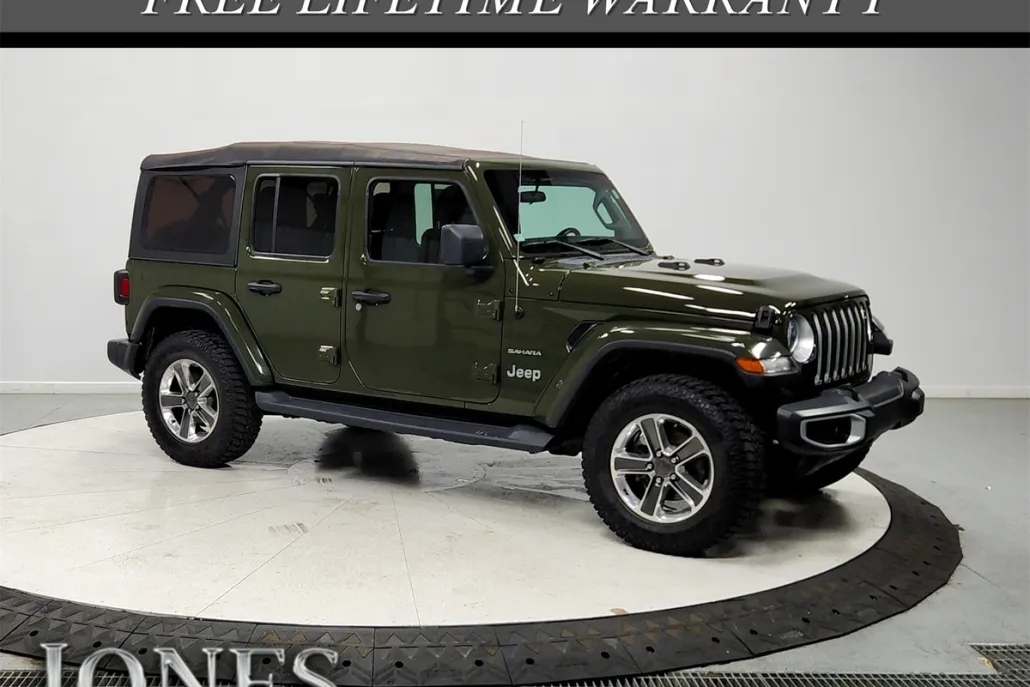 2021 Jeep Wrangler Unlimited Sahara photo 1