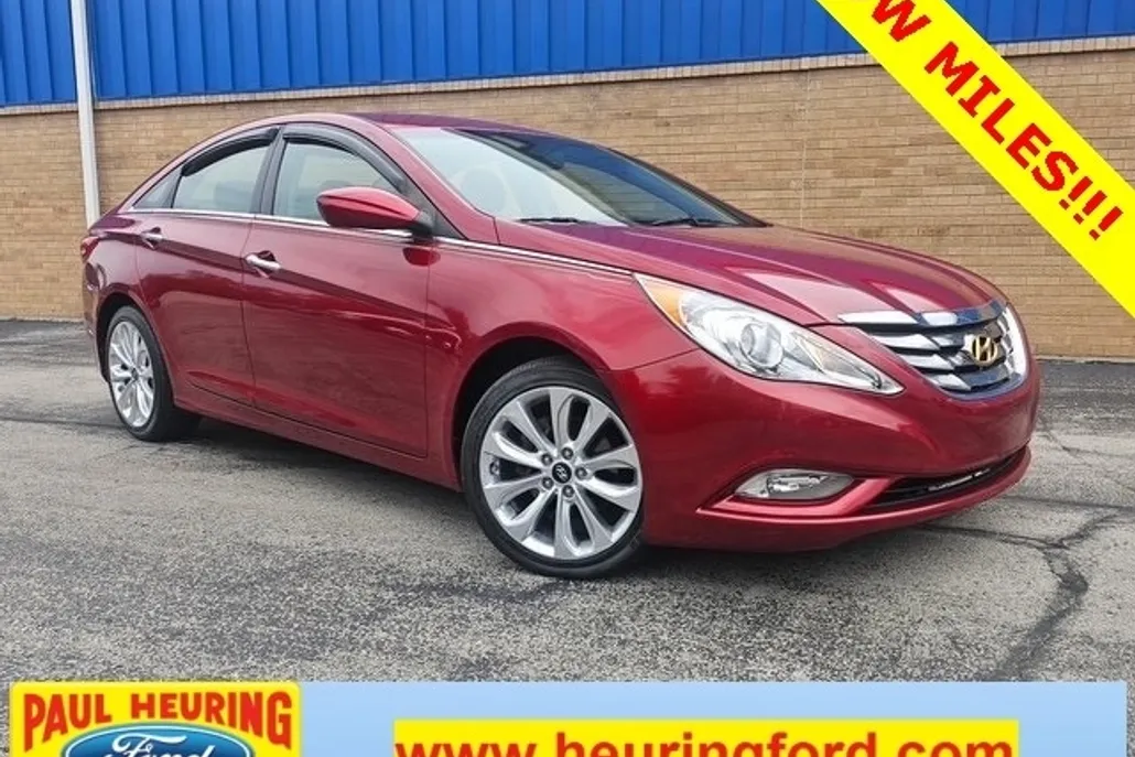 2011 Hyundai Sonata SE photo 1
