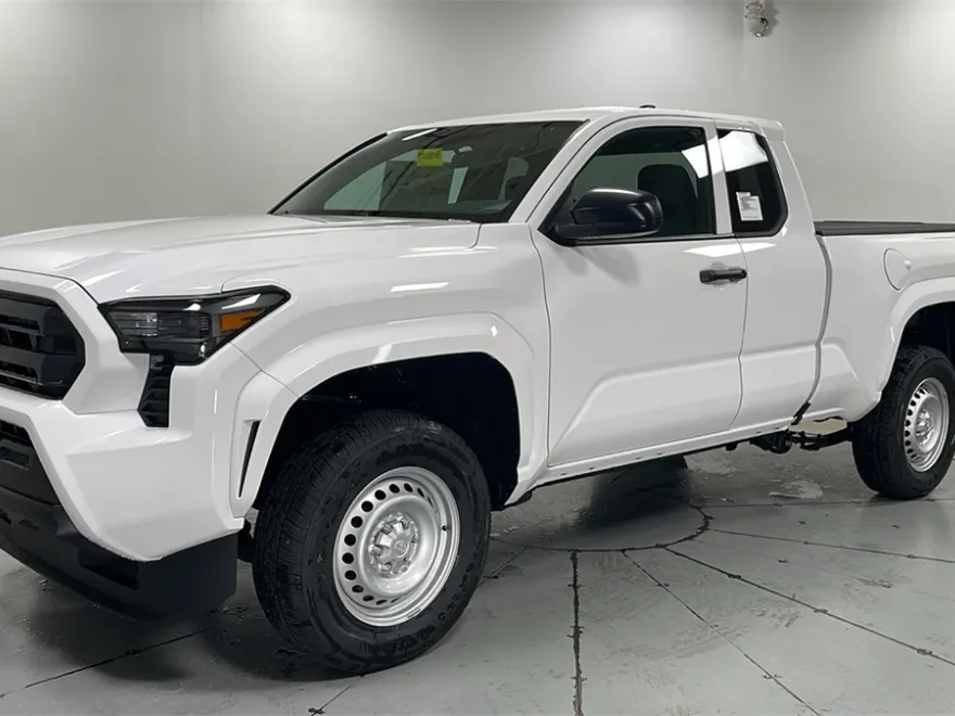 2025 Toyota Tacoma SR XtraCab photo 1