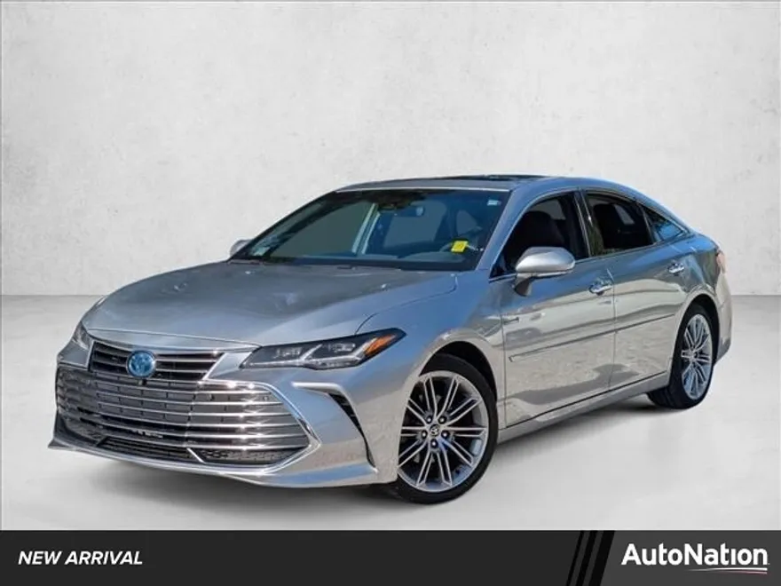2021 Toyota Avalon Hybrid Limited photo 1