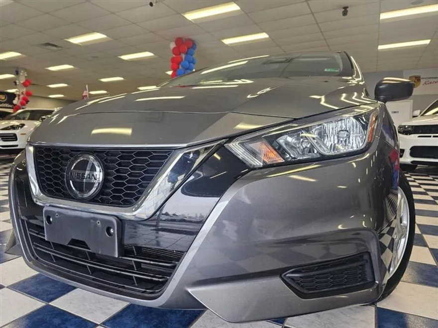 2020 Nissan Versa S photo 1
