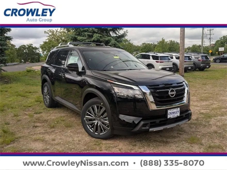 2025 Nissan Pathfinder SL photo 1