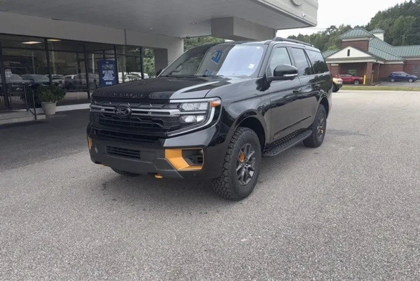 2025 Ford Expedition photo 1
