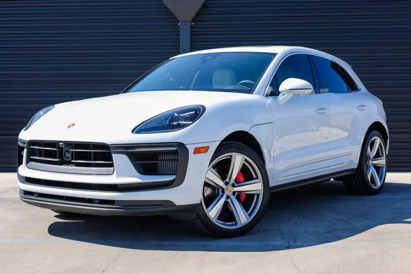 2024 Porsche Macan S photo 1