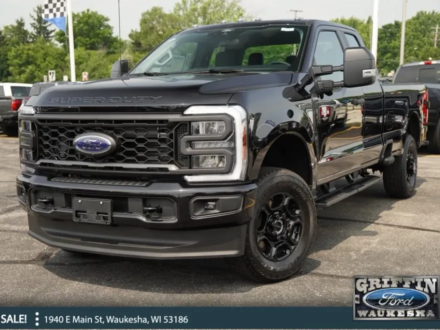 2025 Ford F-350 XL photo 1