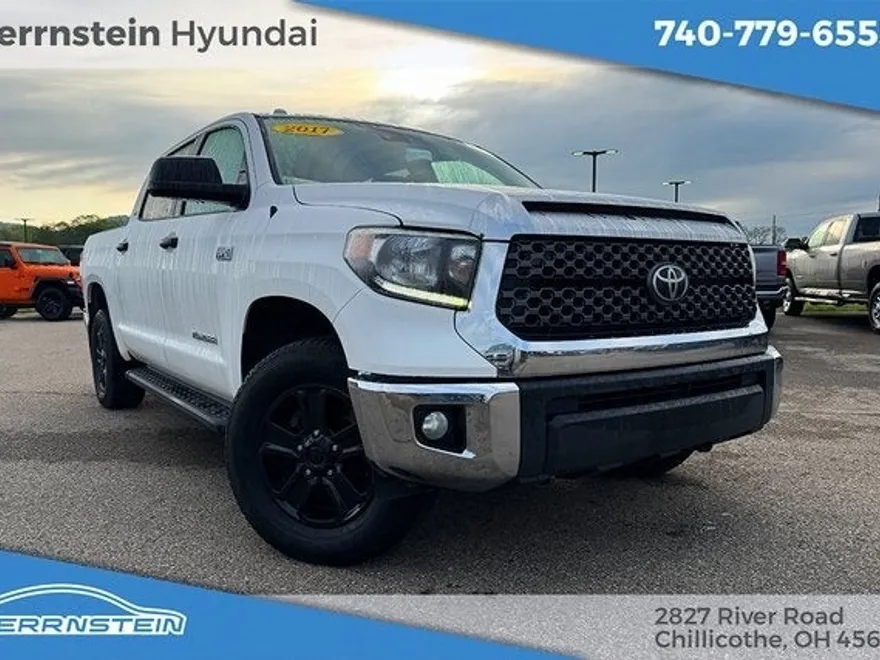 2018 Toyota Tundra SR5 photo 1