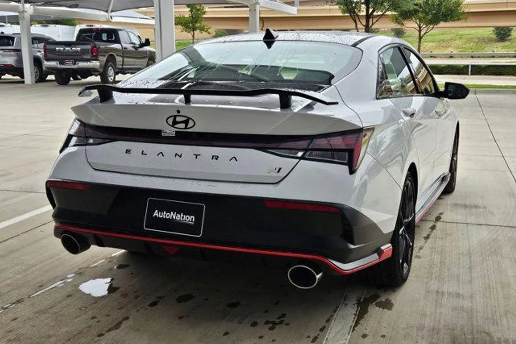 2025 Hyundai Elantra N photo 1