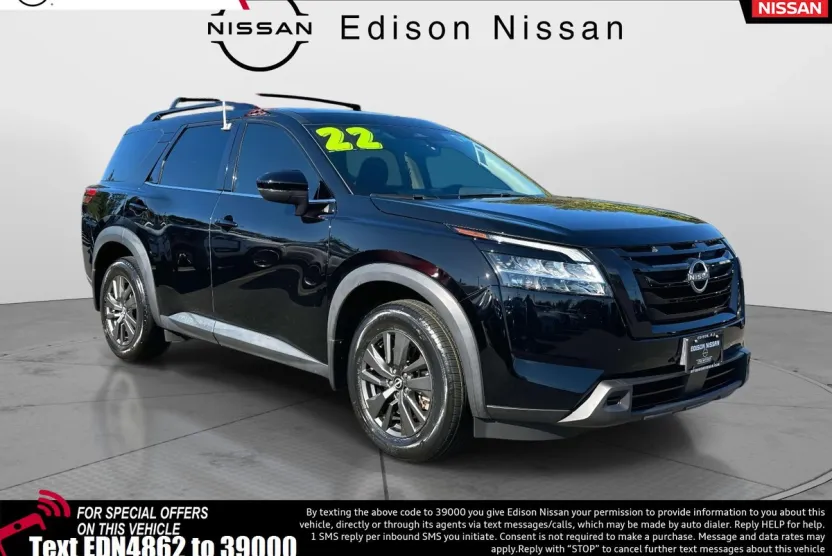 2022 Nissan Pathfinder SV photo 1