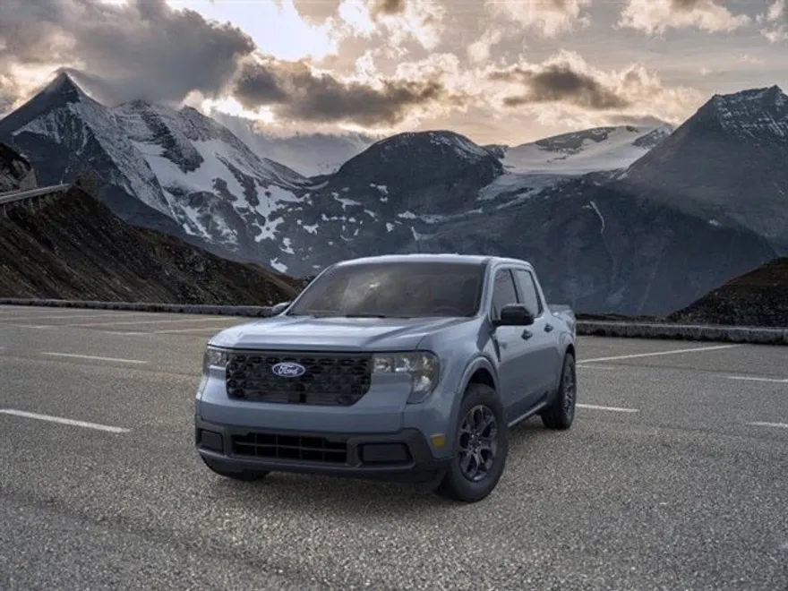 2025 Ford Maverick XLT photo 1
