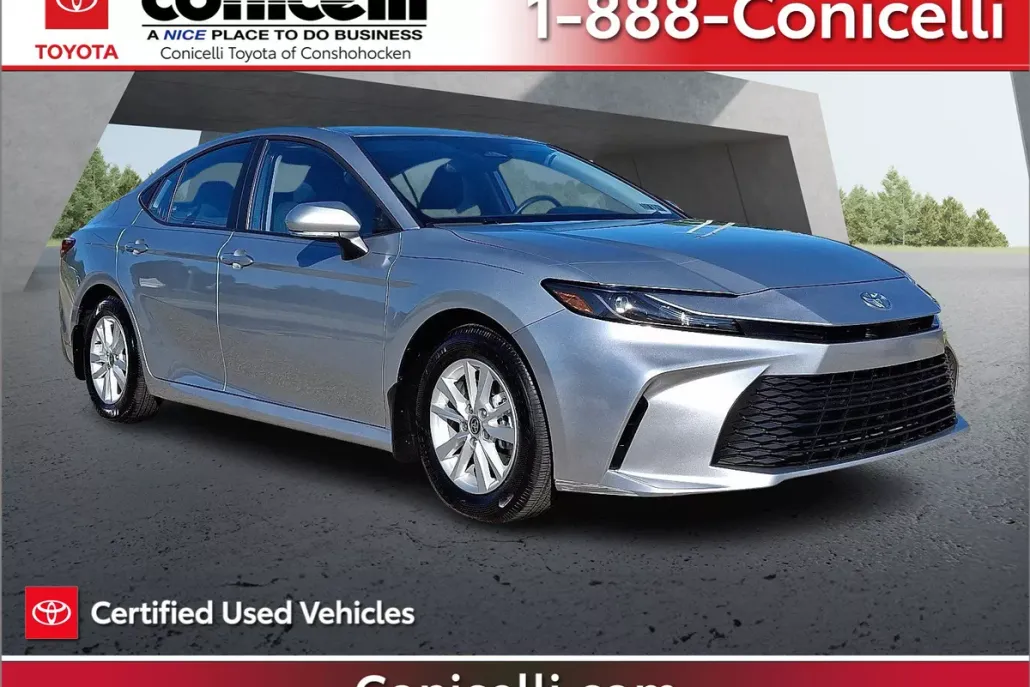 2025 Toyota Camry LE photo 1