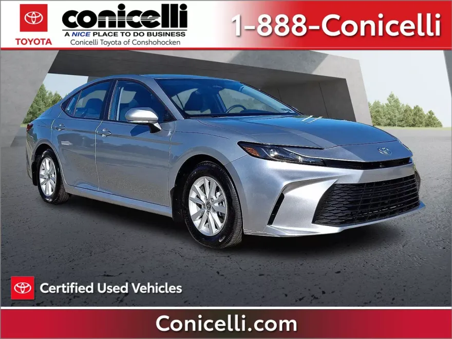 2025 Toyota Camry LE photo 1