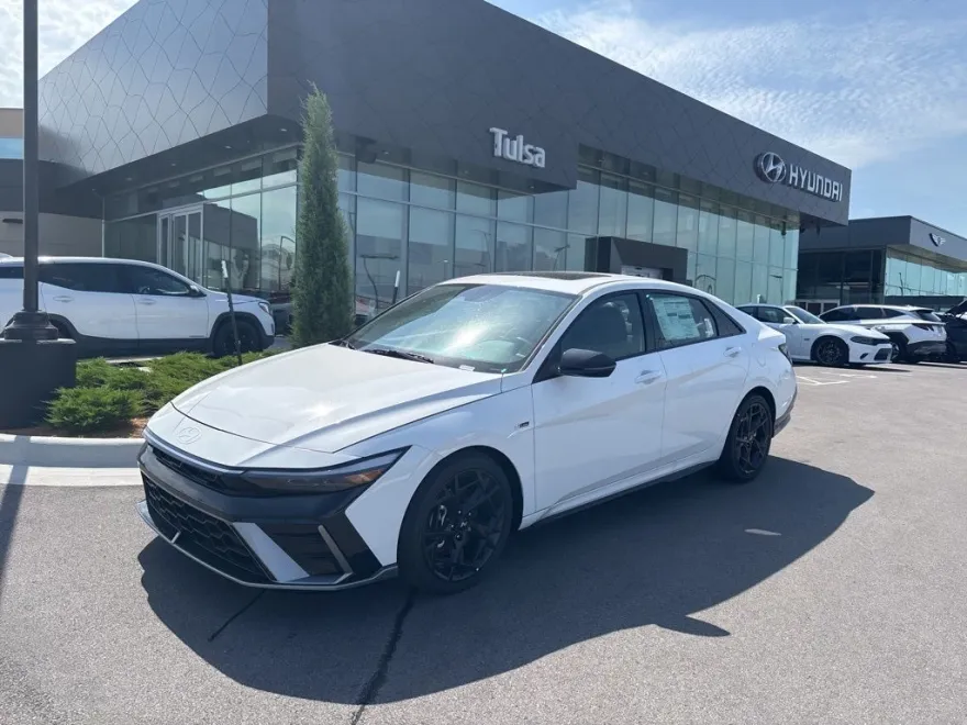 2025 Hyundai Elantra N Line photo 1