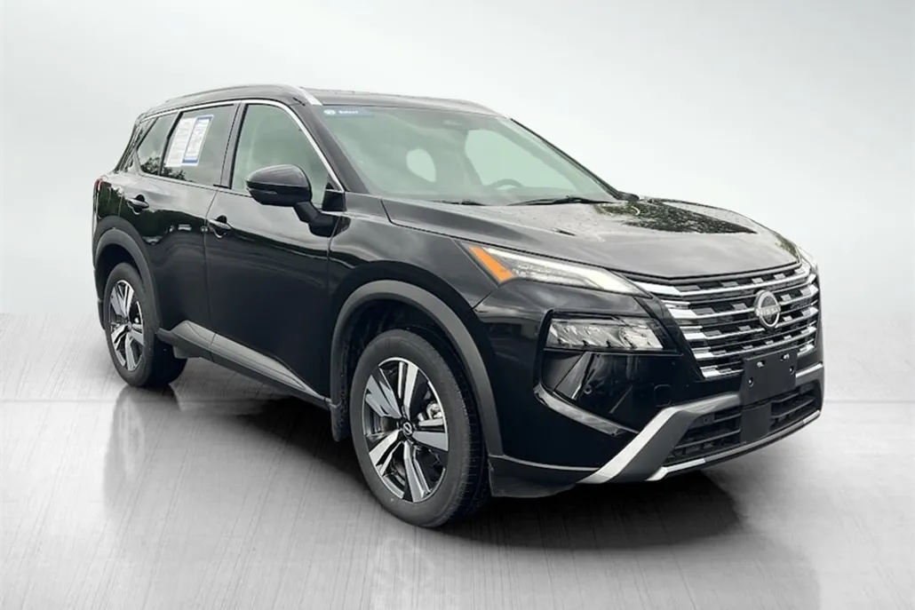 2024 Nissan Rogue SL photo 1