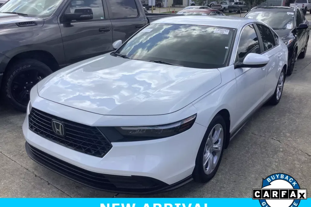 2025 Honda Accord LX photo 1