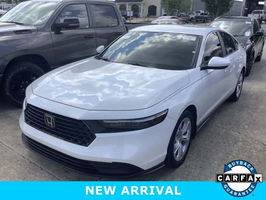 2025 Honda Accord LX photo 1