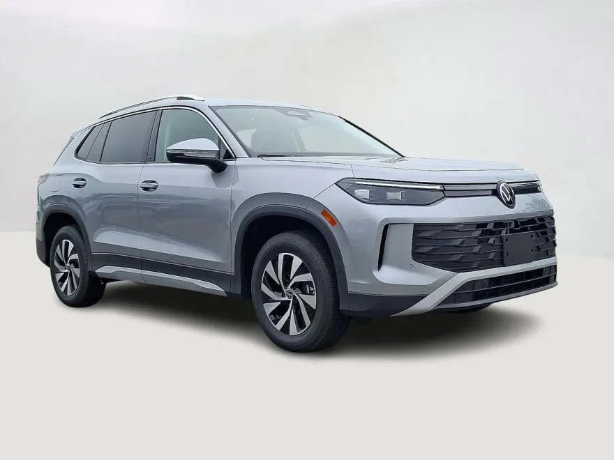 2025 Volkswagen Tiguan S photo 1