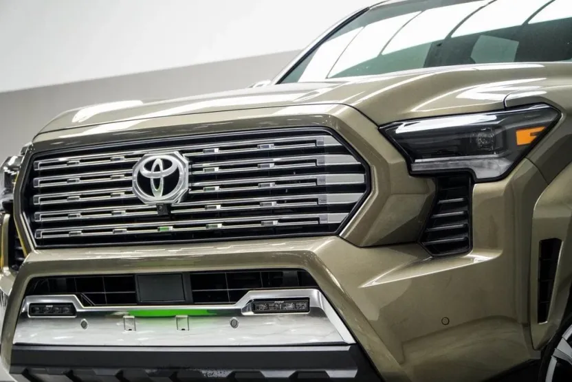 2025 Toyota Tacoma Limited Double Cab photo 1