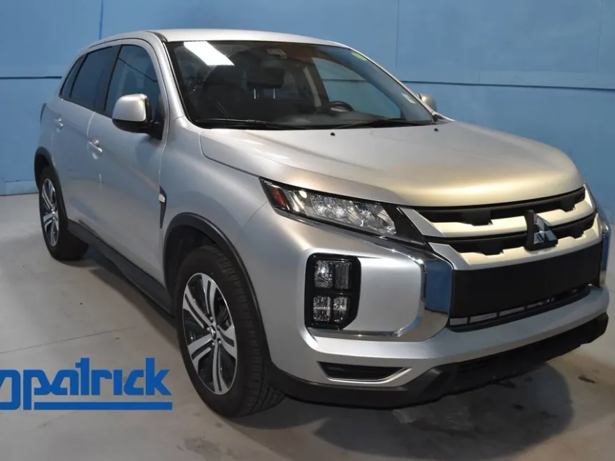 2024 Mitsubishi Outlander Sport SE photo 1