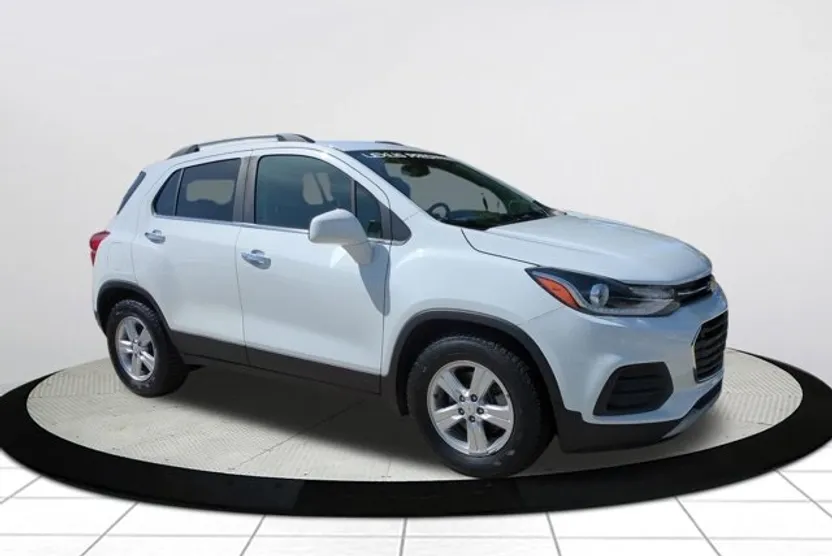 2018 Chevrolet Trax LT photo 1