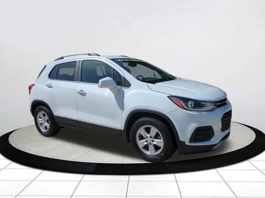 2018 Chevrolet Trax LT photo 1