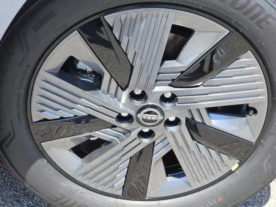 2025 Nissan Murano SL photo 1
