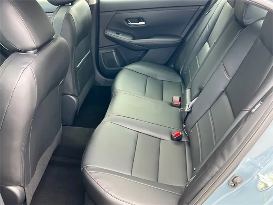 2025 Nissan Sentra SR photo 1