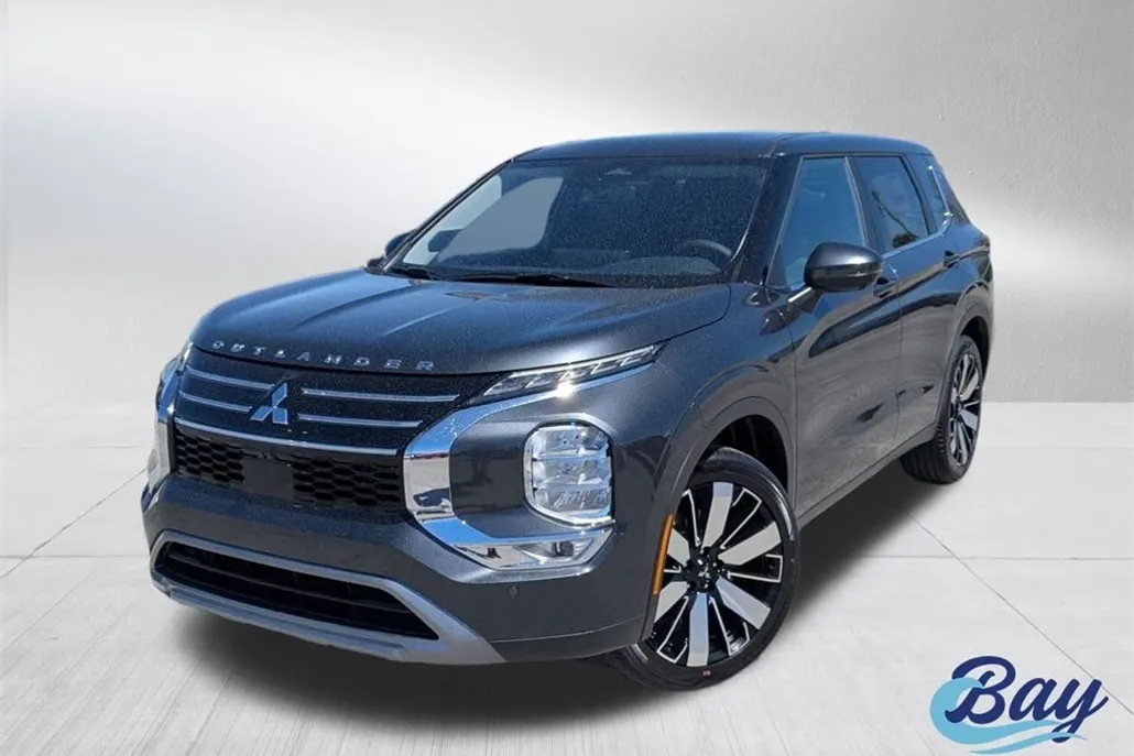 2025 Mitsubishi Outlander SE photo 1