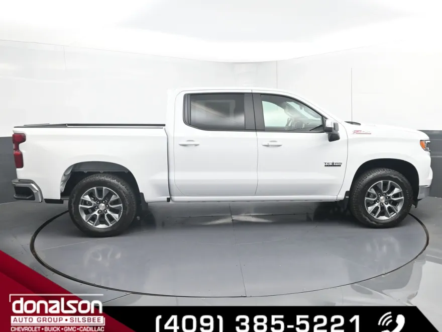 2026 Chevrolet Silverado LT photo 1