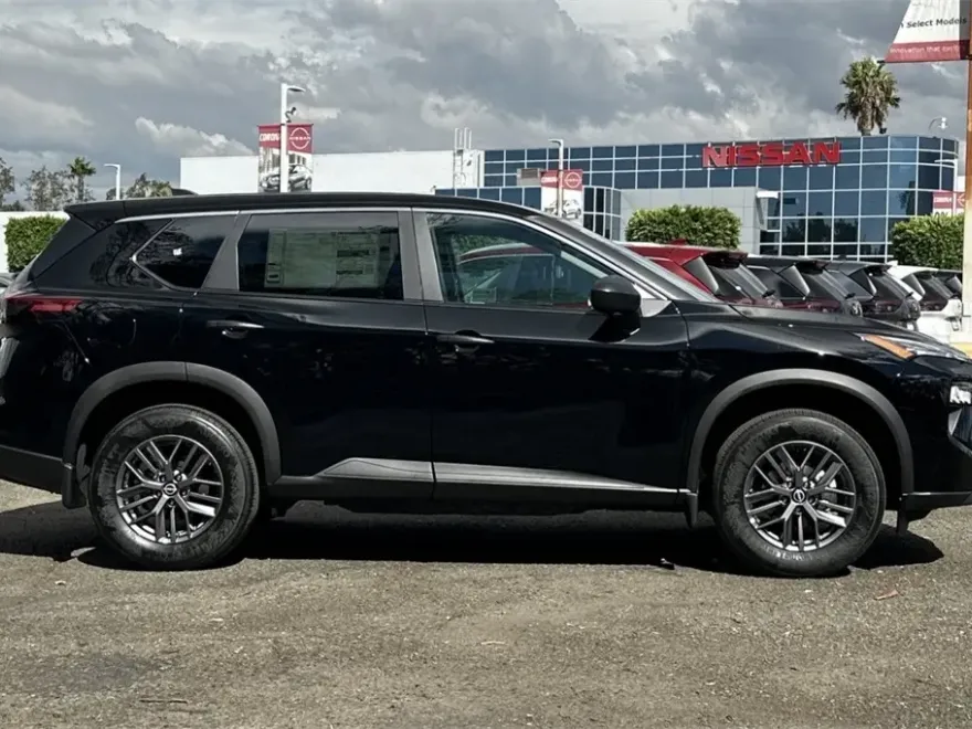 2026 Nissan Rogue S photo 1