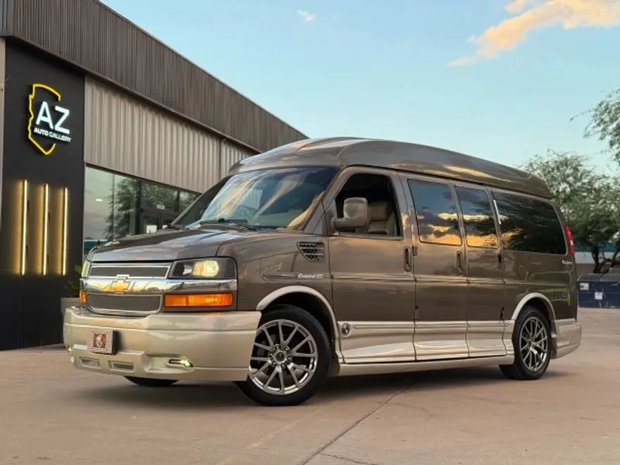 2014 Chevrolet Express 1500 Cargo Van photo 1