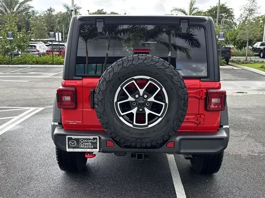 2024 Jeep Wrangler Rubicon photo 1
