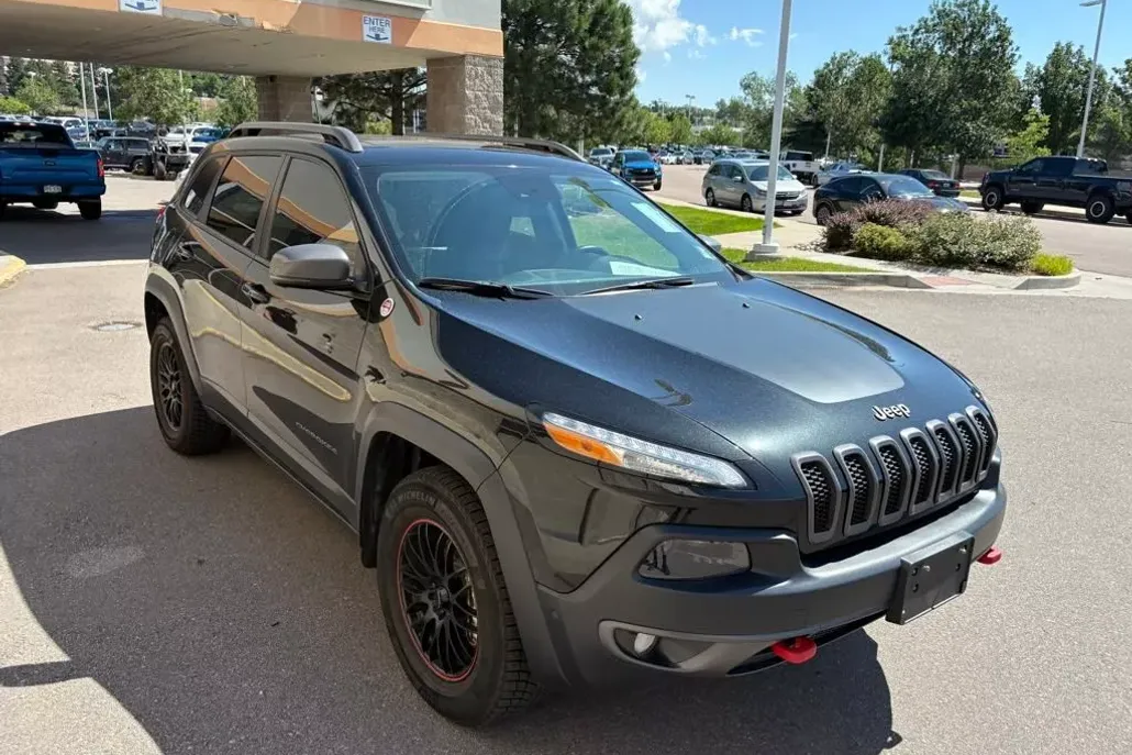 2014 Jeep Cherokee Trailhawk photo 1