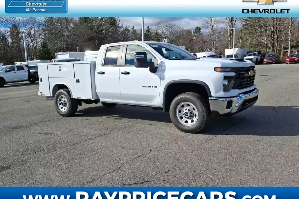 2025 Chevrolet Silverado 3500HD photo 1