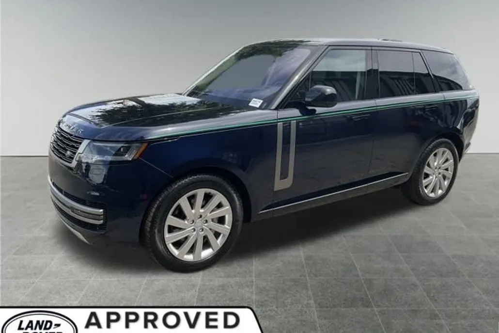 2023 Land Rover Range Rover SE photo 1