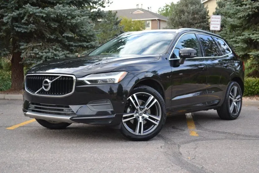 2018 Volvo XC60 T5 Momentum photo 1