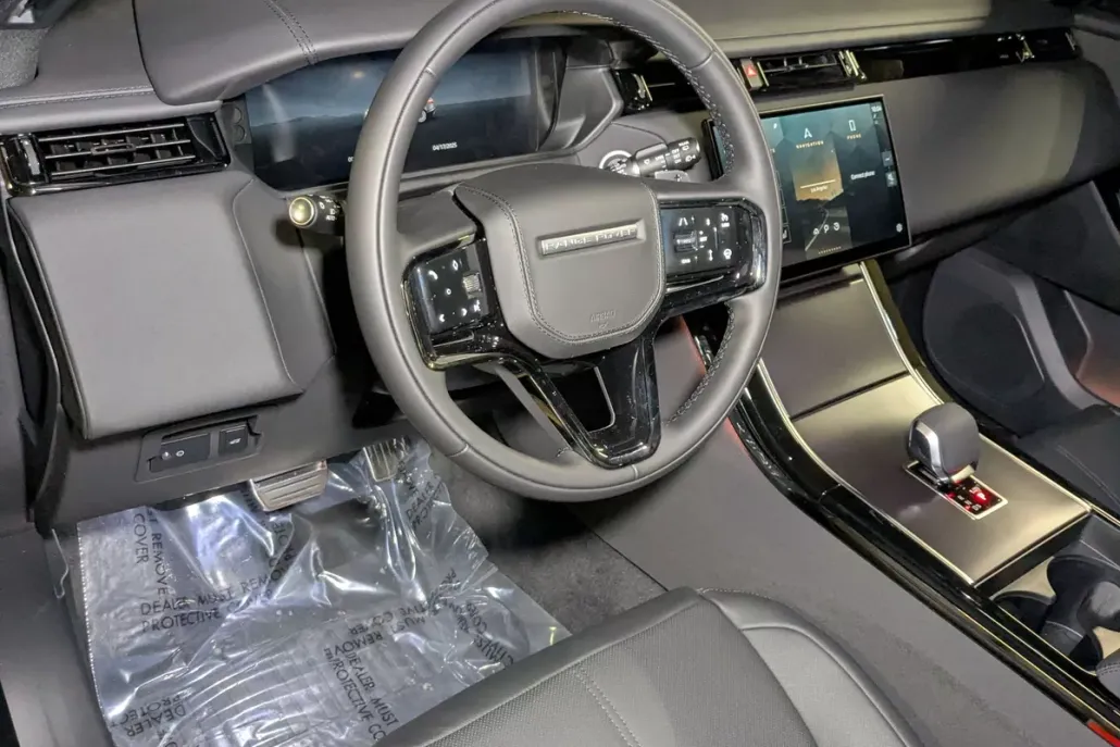 2026 Land Rover Range Rover Velar P250 Dynamic SE photo 1