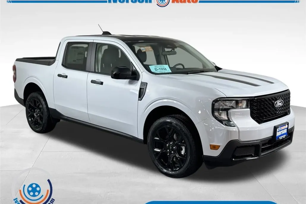 2025 Ford Maverick XLT photo 1