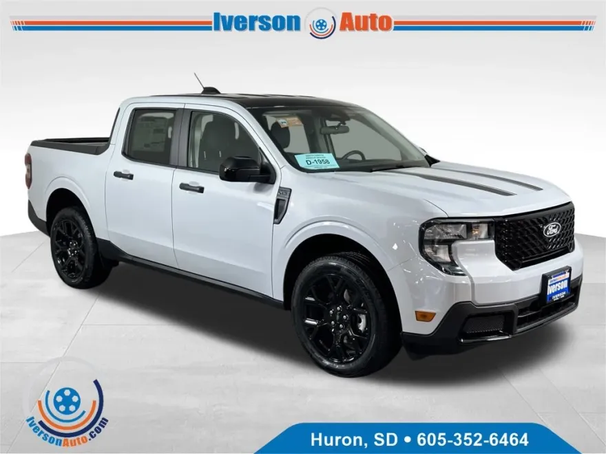 2025 Ford Maverick XLT photo 1