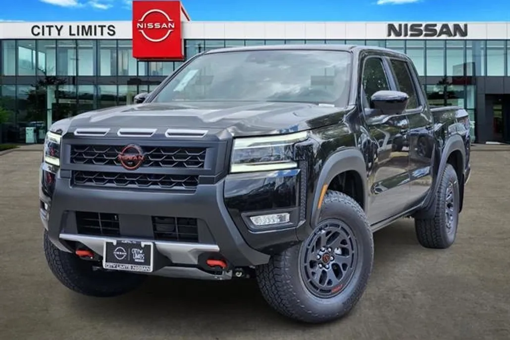 2025 Nissan Frontier Crew Cab PRO-4X photo 1