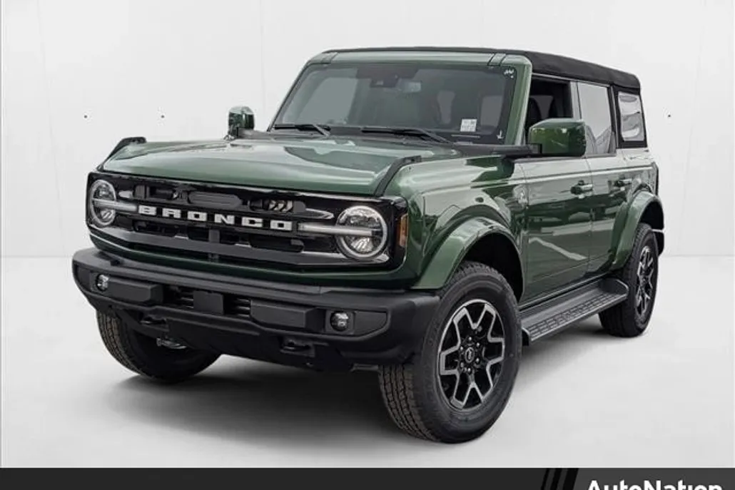 2025 Ford Bronco Outer Banks photo 1