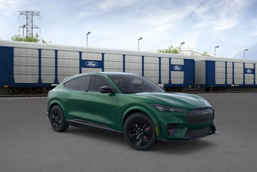2025 Ford Mustang Mach-E GT photo 1