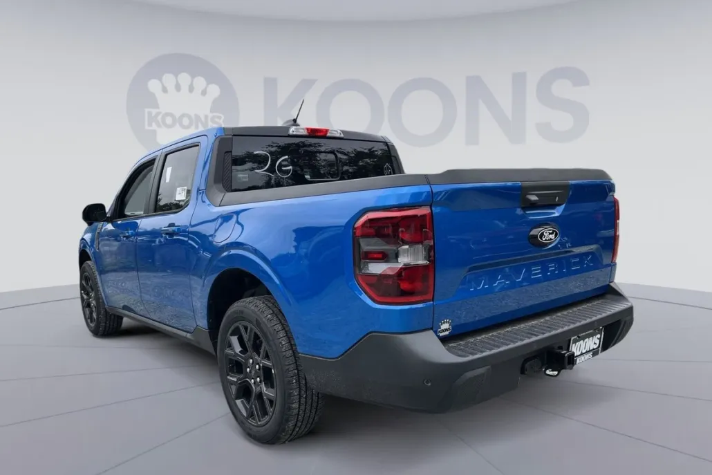 2025 Ford Maverick Lariat photo 1