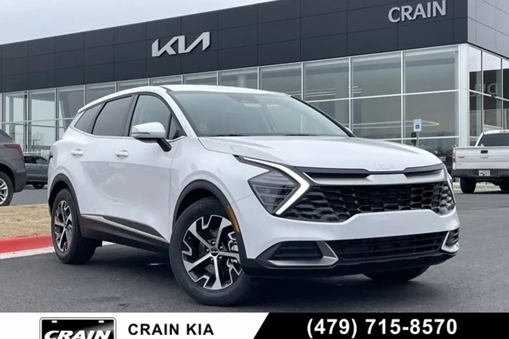 2025 Kia Sportage EX photo 1