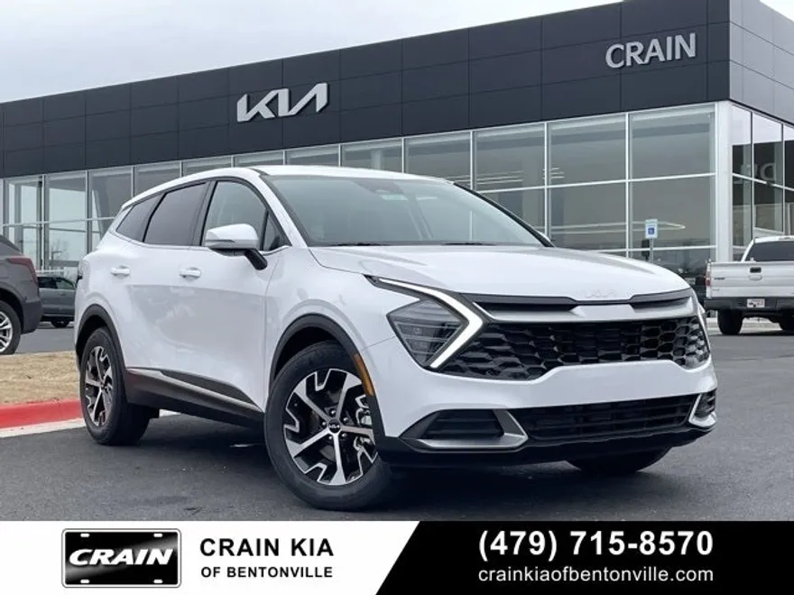 2025 Kia Sportage EX photo 1
