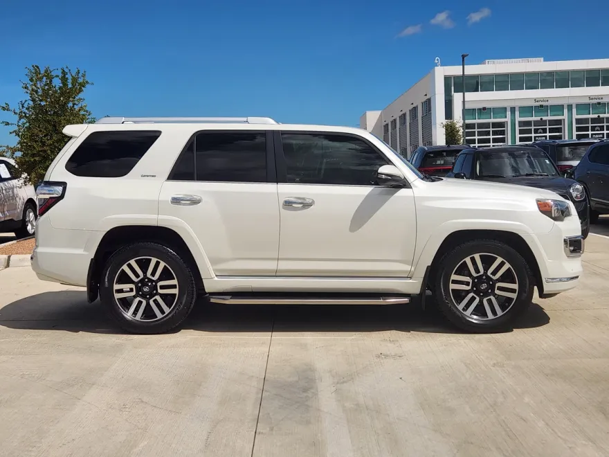 2019 Toyota 4Runner Limited photo 1